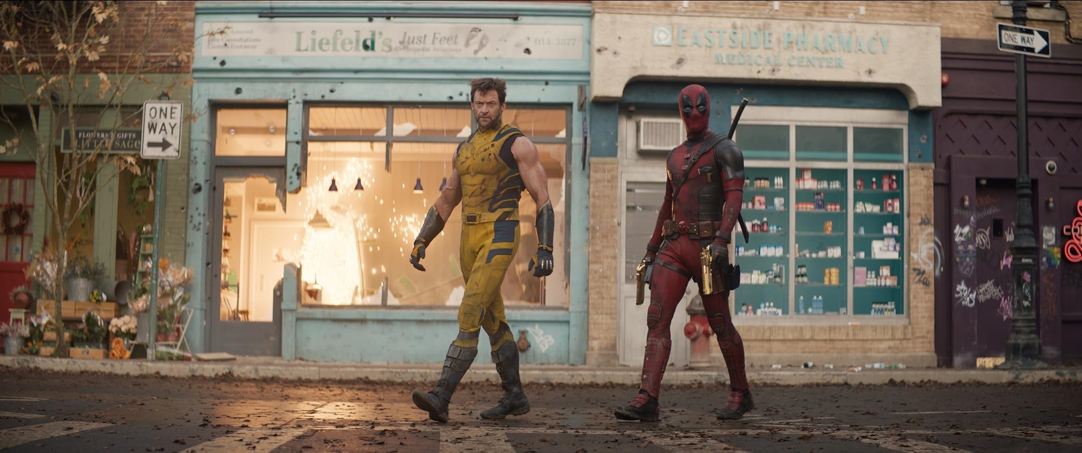 ve1ooj7 Deadpool 3: Deadpool và Wolverine là một màn trình diễn hài hước 'đỉnh chóp, kịch tính đến tận đỉnh'