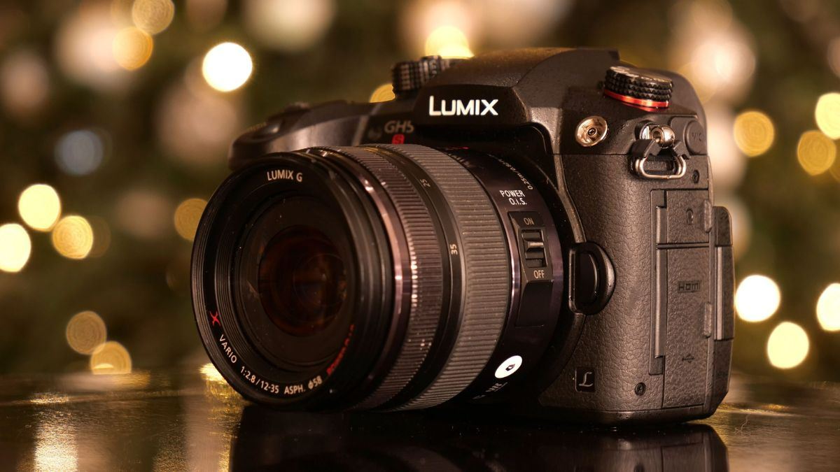 Máy ảnh quay phim chất lượng tốt nhất nên dùng là Panasonic Lumix GH5S